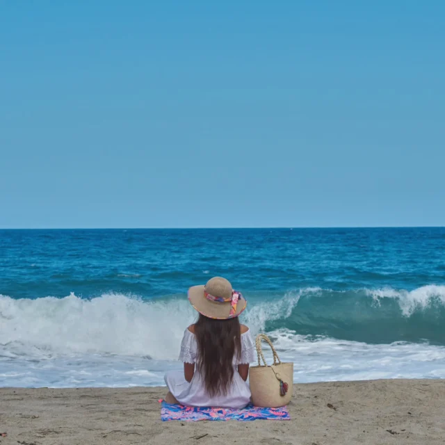A veces, solo necesitas detenerte...  respirar… y habitar el momento.  En Playa Los Ángeles es posible.
Ven y vive un sueño natural a la orilla del mar. 🌊🌴  📲 Info & Reservas: 3104754933
🌐 www.playalosangeles.com
🌅 Km. 33.2 vía Santa Marta - Riohacha
🏷️. RNT21021 
.
.
.
.
.
.
.
📸 @sutachang
#PlayaLosAngeles #LosAngelesSpa #SantaMarta #Magdalena #Colombia #CaribeColombiano #Naturaleza #Spa #Paraíso #Relax  #Hamacas #Playa  #Travel  #ViajaPorColombia #ViajandoPorColombia #Turismo #VivirUnSueñoNatural #TurismoComunitario  #BellezaNatural #Vacaciones #ParqueTayrona #SierraNevada